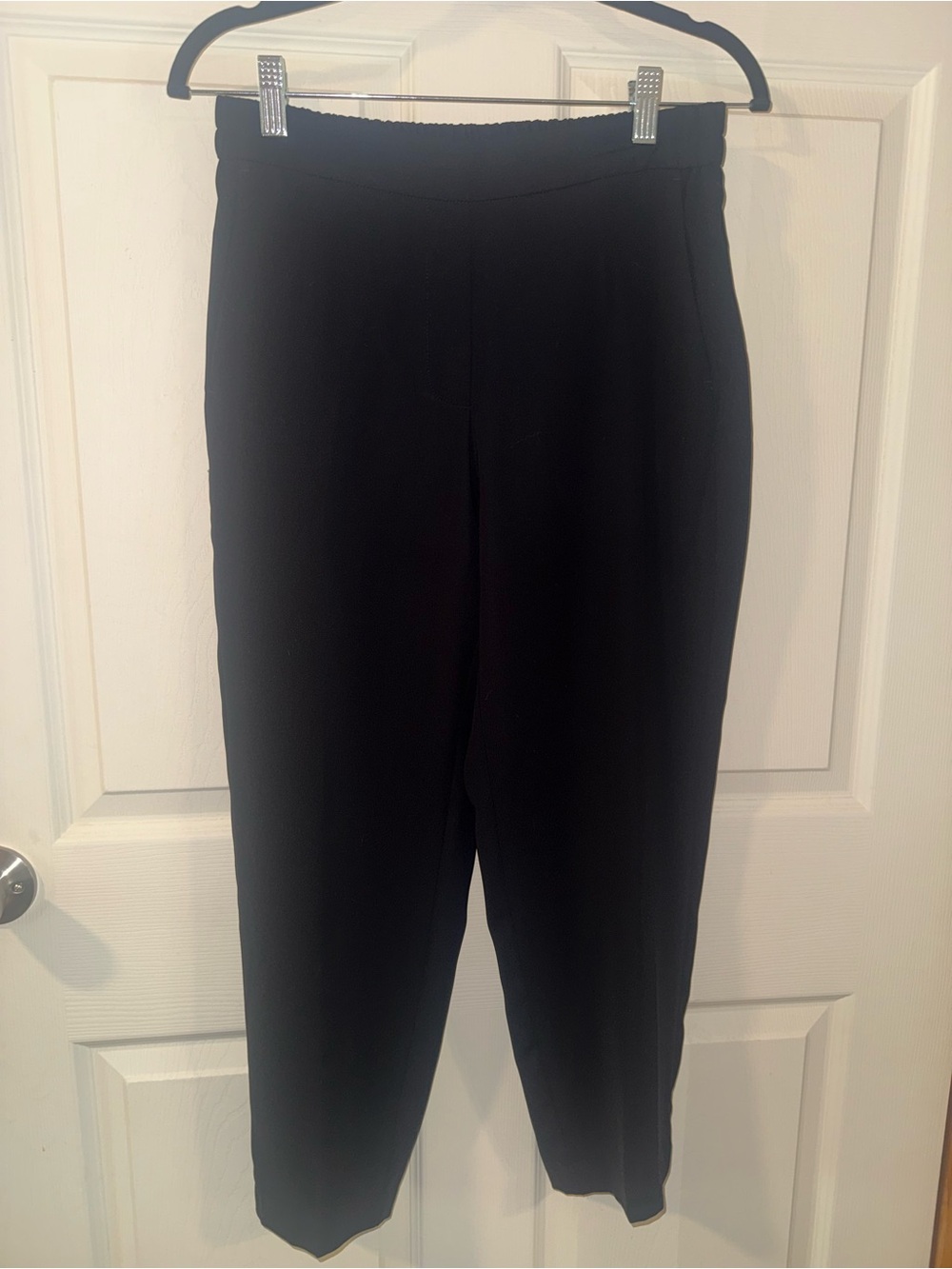 J.Crew Women’s Black Stretch Pull-On Tapered Pants, Size 4